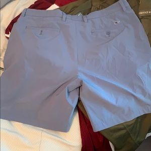 Vineyard vine stretchy shorts